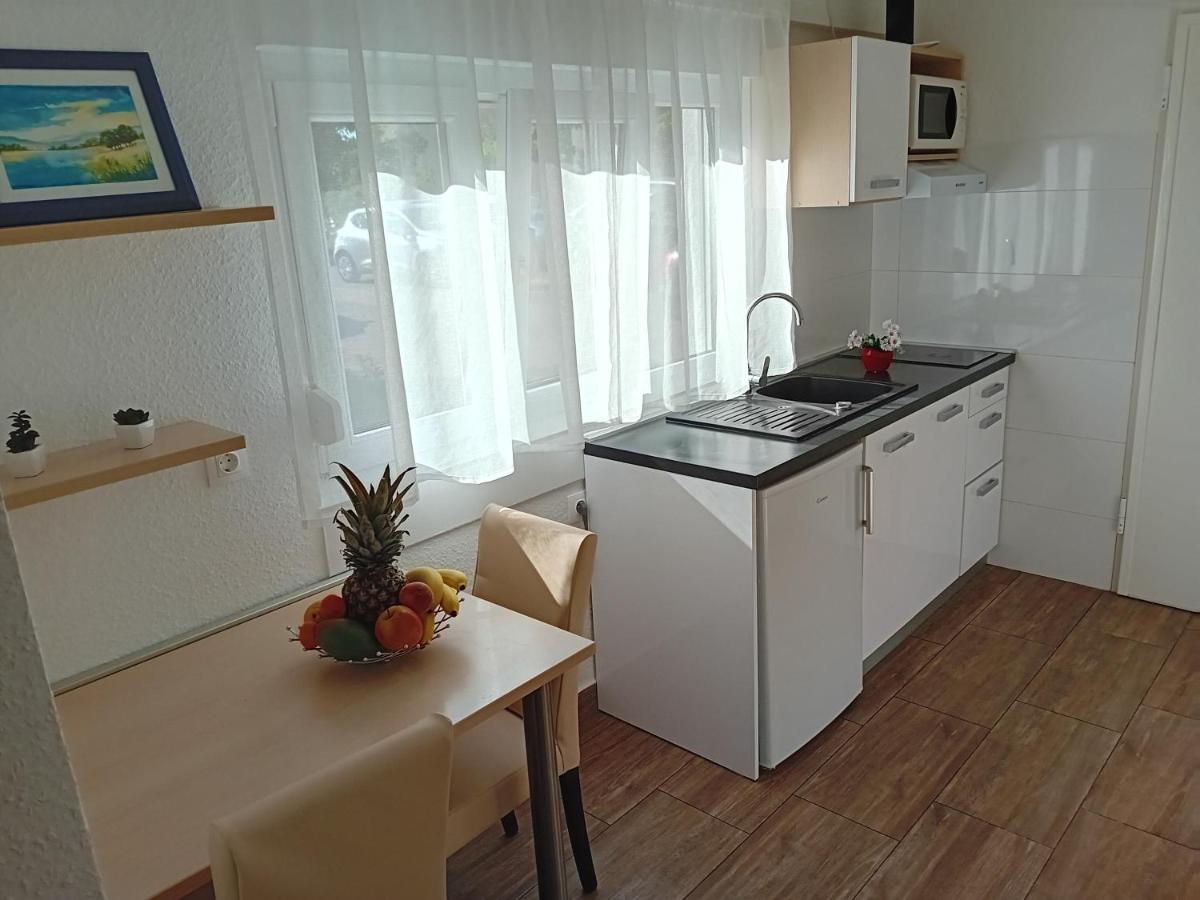 Apartment Nikol Pula Exteriér fotografie